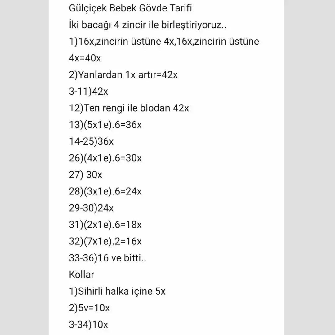 çok renkli noktalı bir elbise giyen bir bebek için tığ işi modeli.