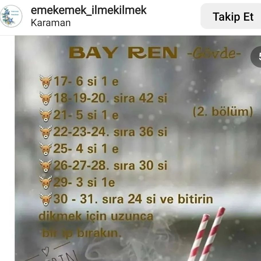 Kırmızı elbise giyen geyik ve ren geyiği tığ işi modeli.