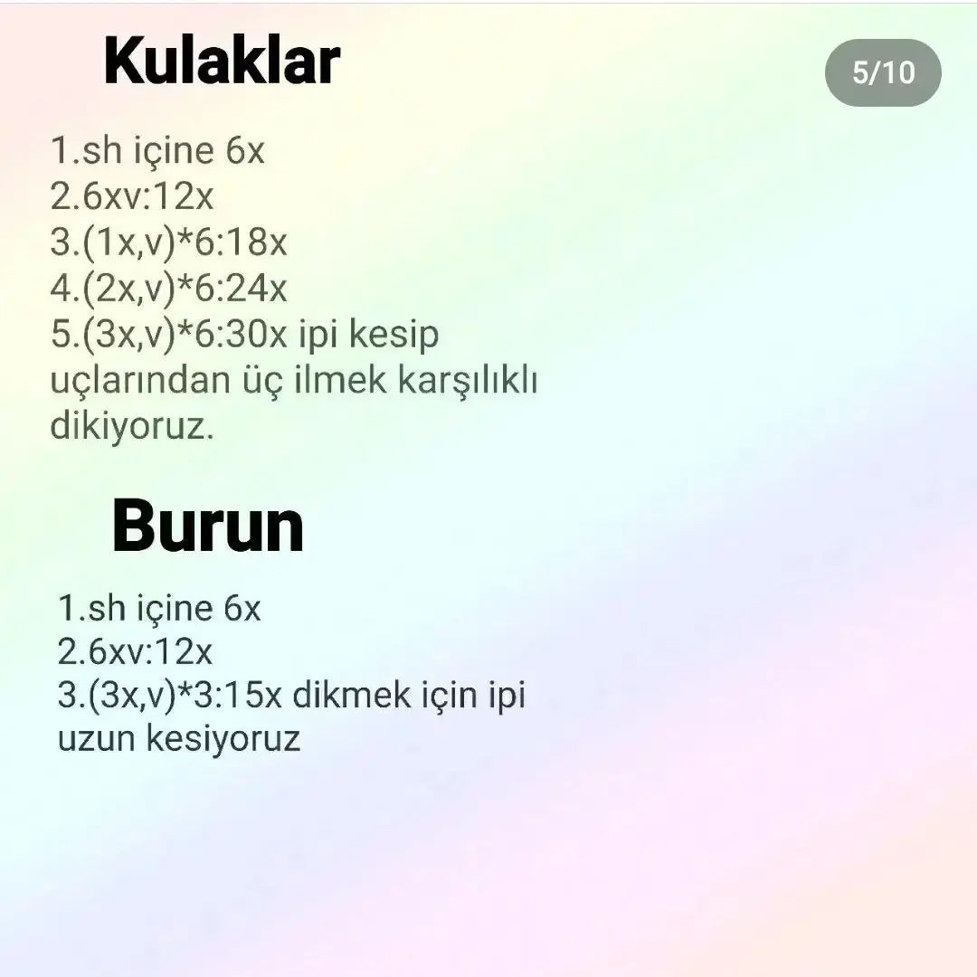 Kırmızı gömlek ve mavi gömlek giyen sincap tığ işi modeli