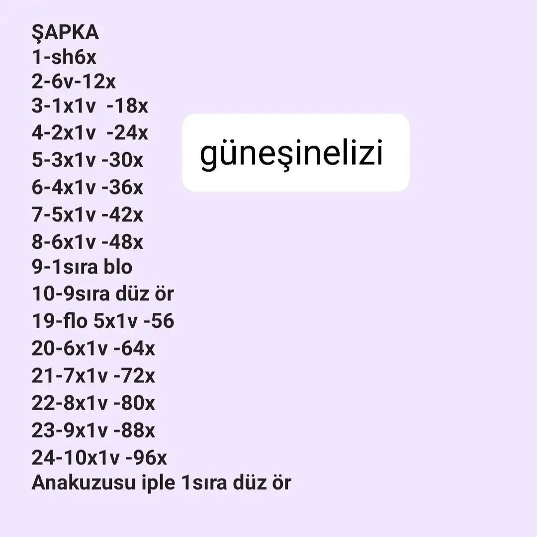 Kırmızı gömlek ve yeşil şapka giyen kardan adam tığ işi modeli