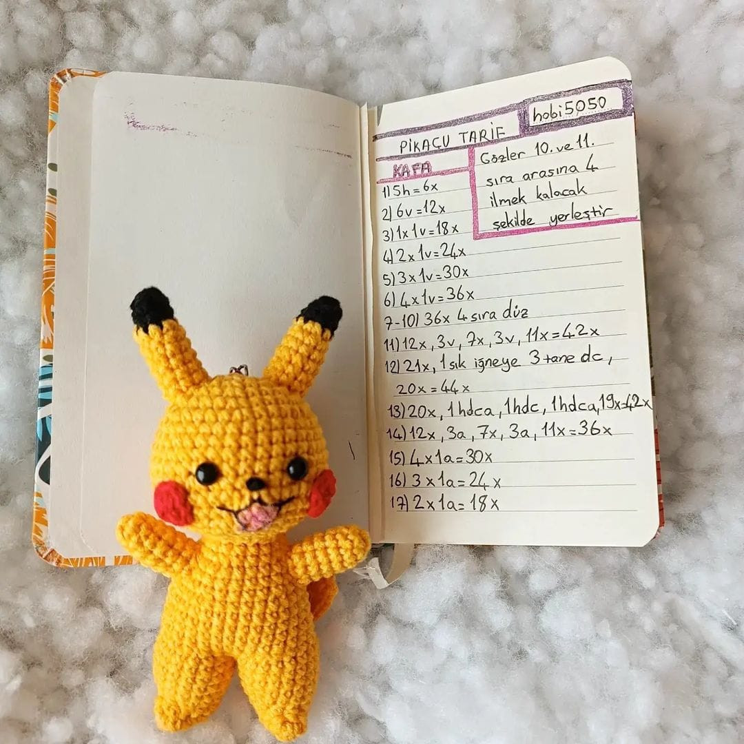 kırmızı yanaklı sarı pikachu tığ işi modeli