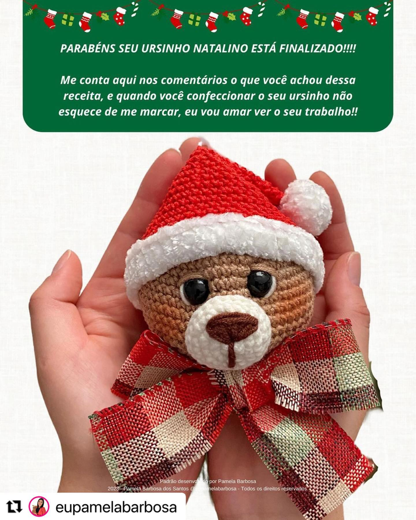 Padrão de crochê para uma cabeça de urso com chapéu de Papai Noel