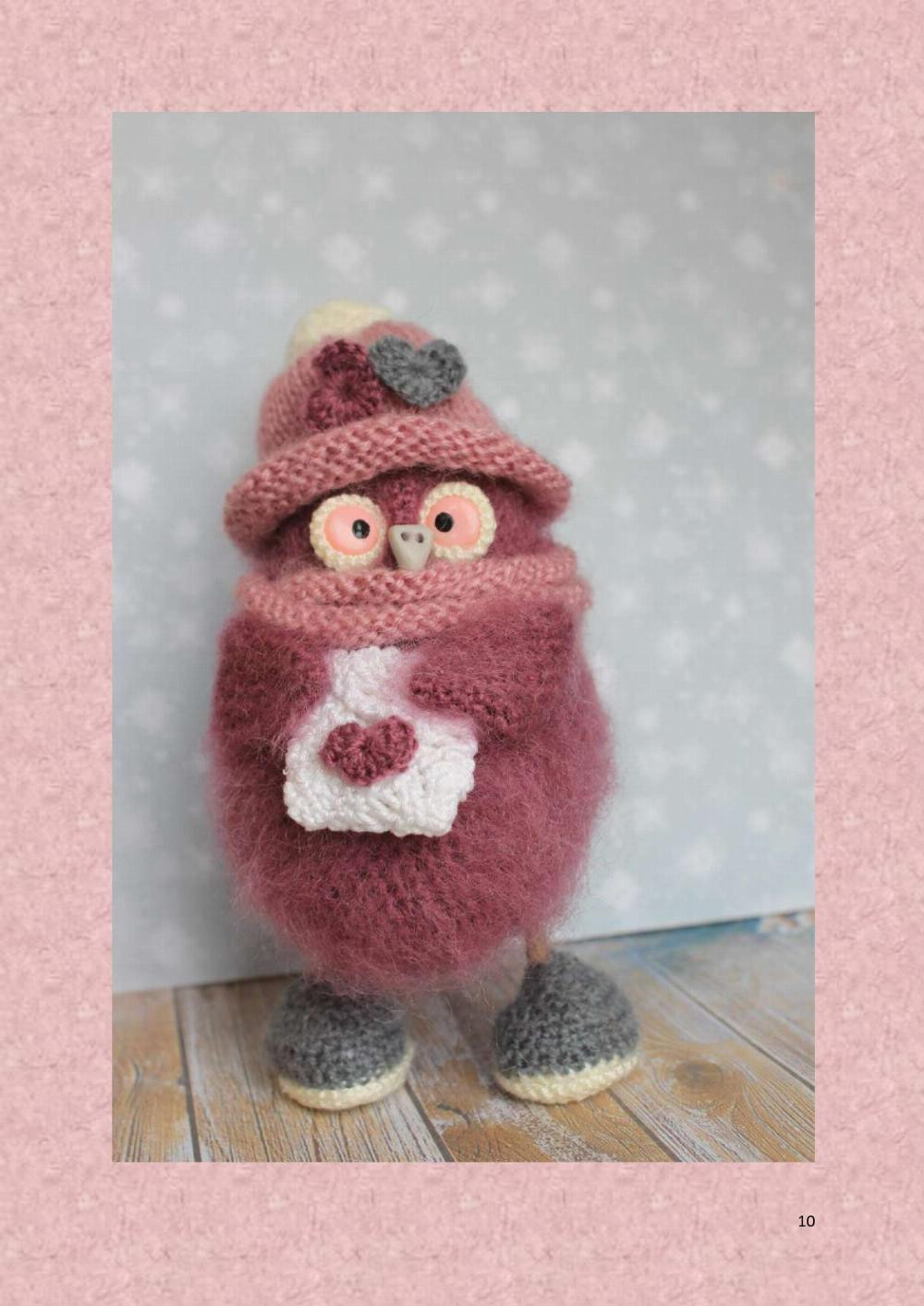 Crochet pattern of an owl wearing a hat and scarf