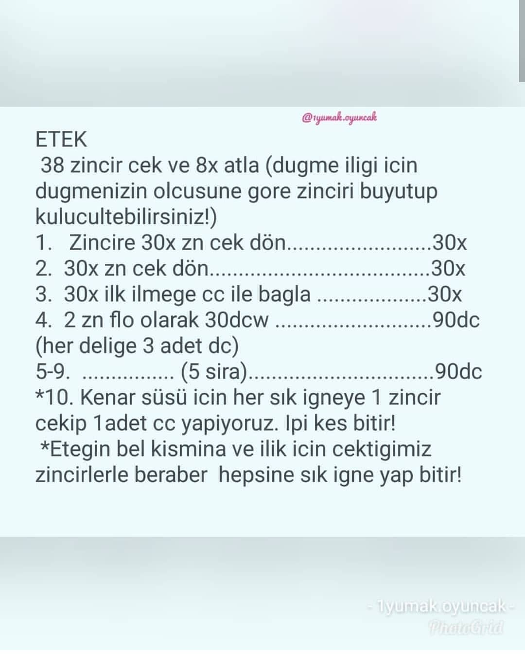 Kırmızı kloş elbise ve kızıl saçlı küçük bir kız bebek için tığ işi modeli.