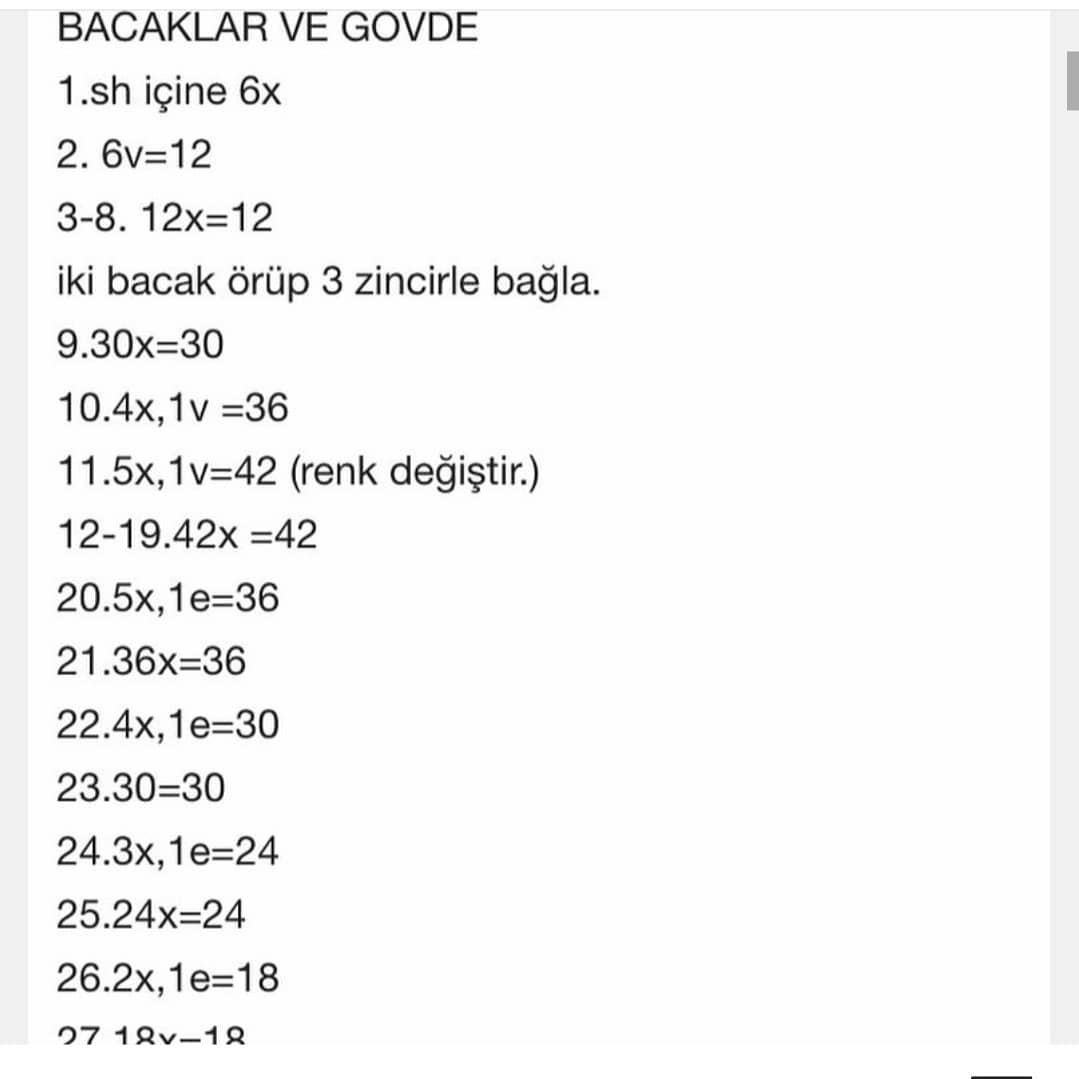 mavi elbise giyen ayının tığ işi modeli