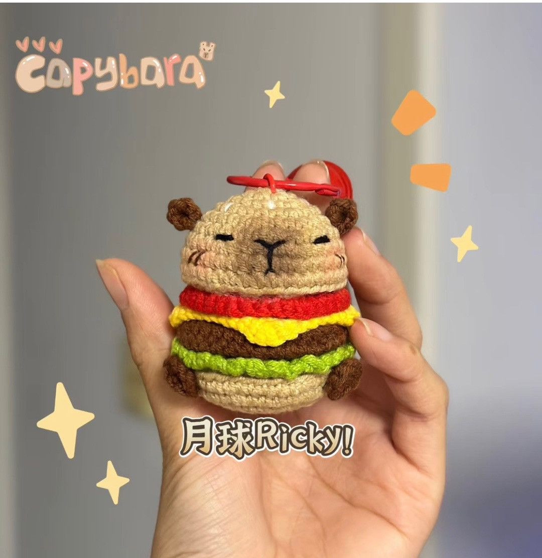 chart móc khóa capybara hamburger