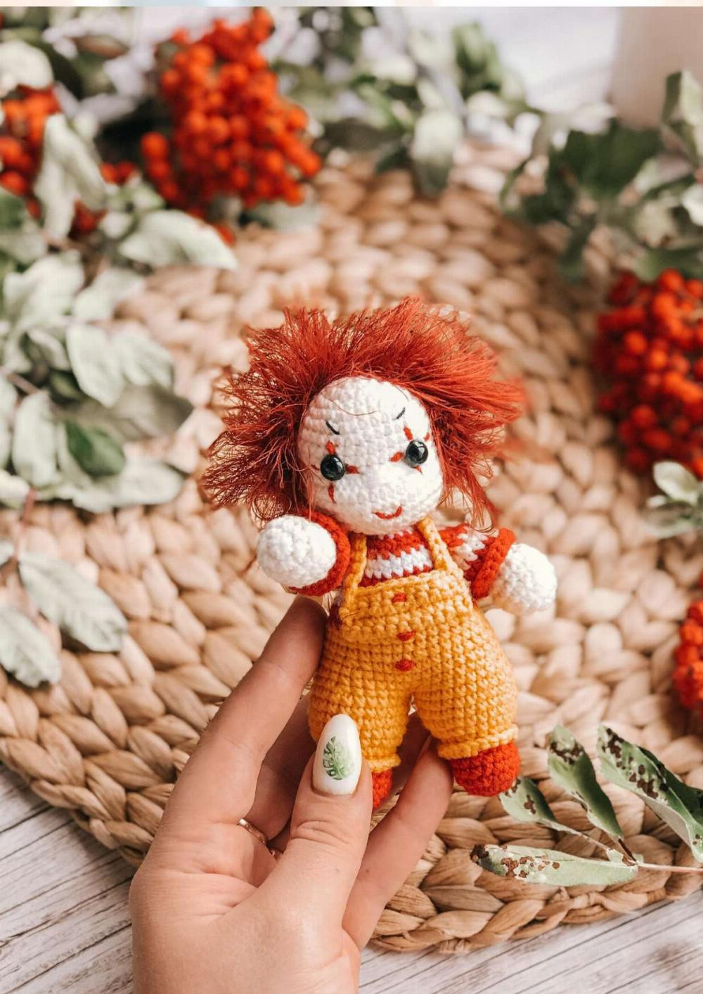 CROCHET PATTERN CLOWNESS BETTY, curly hair doll wearing red outfit.