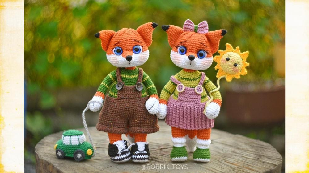 Crochet pattern Foxes Rina & Fox