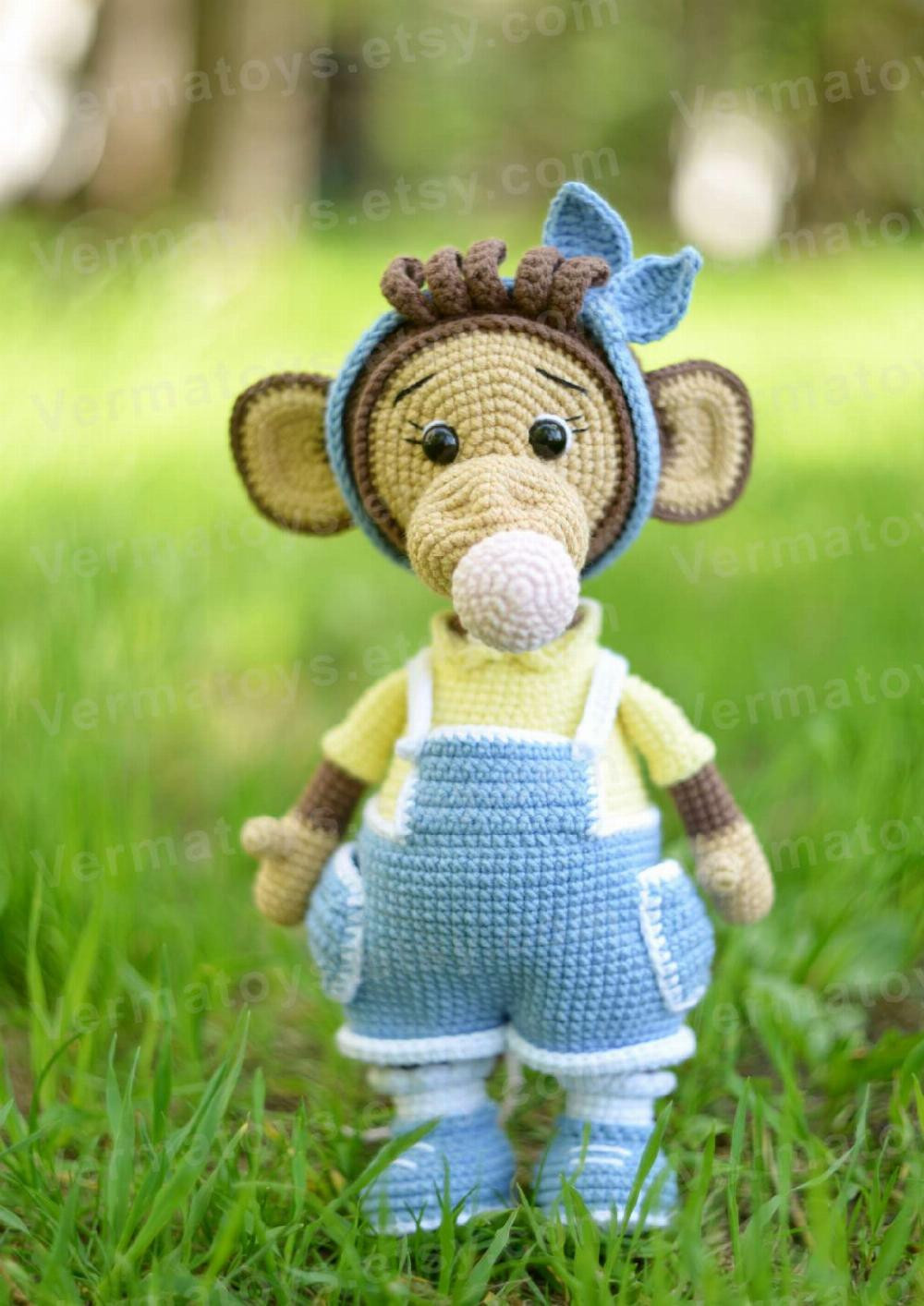 CROCHET PATTERN TOY "MONKEY MOLLY"