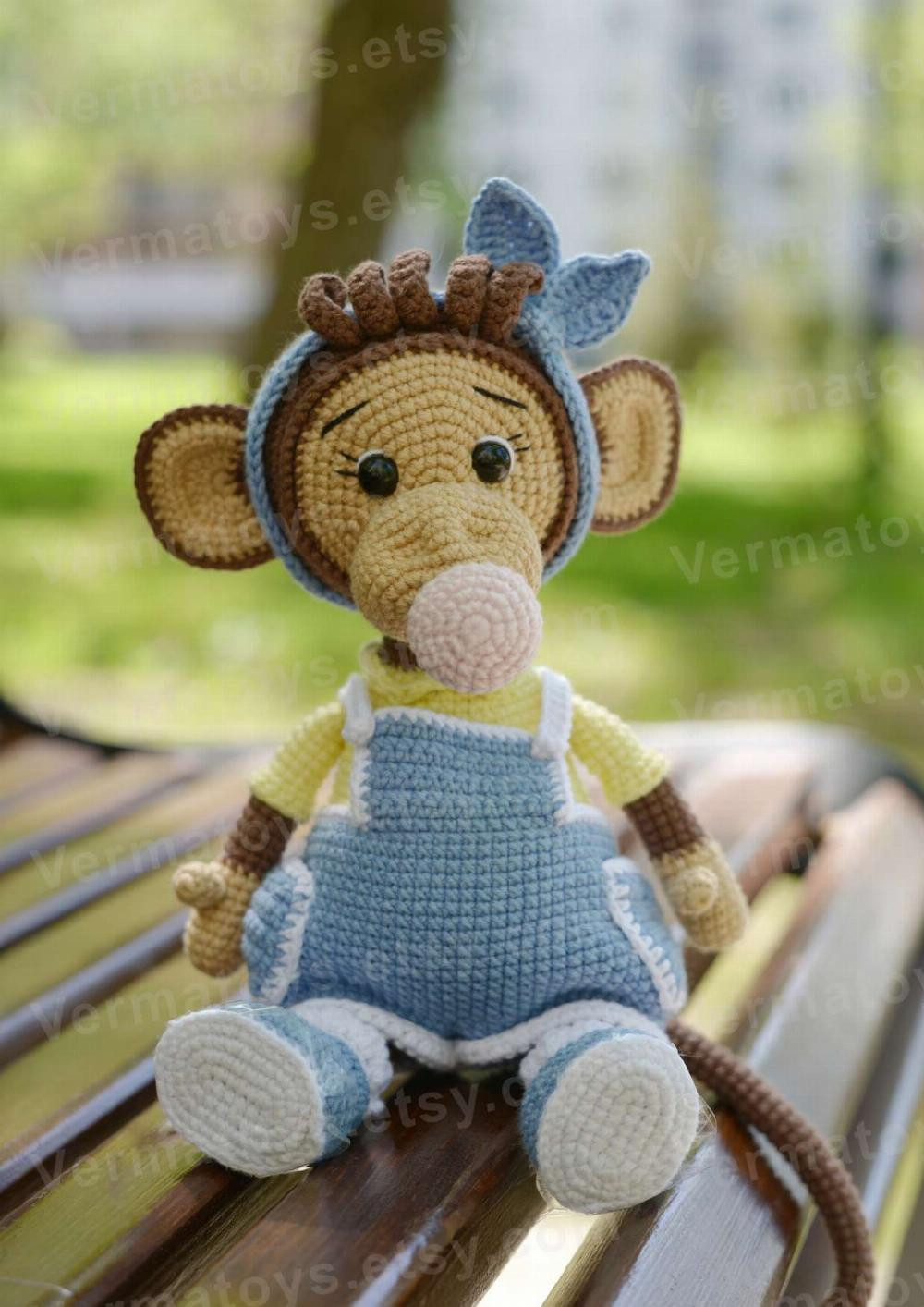 CROCHET PATTERN TOY "MONKEY MOLLY"