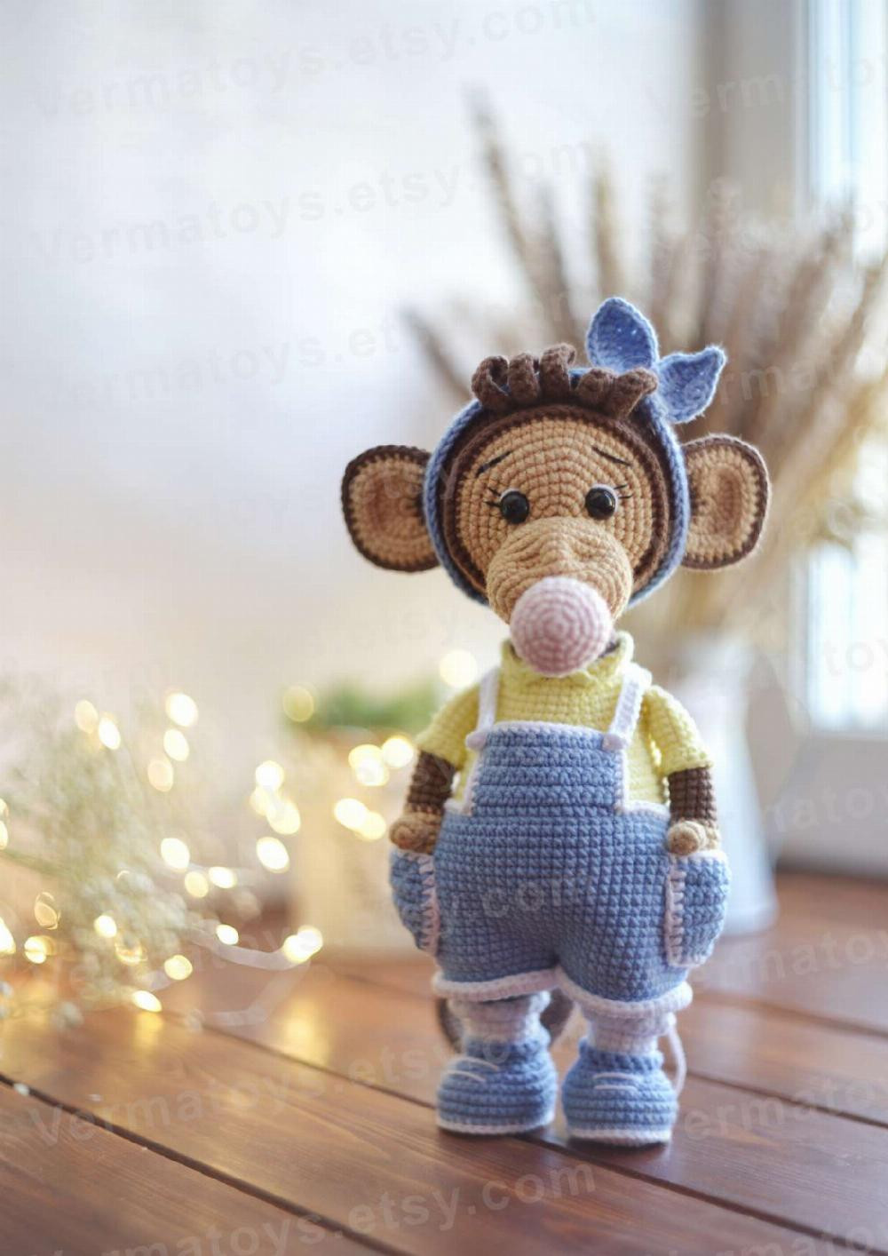 CROCHET PATTERN TOY "MONKEY MOLLY"