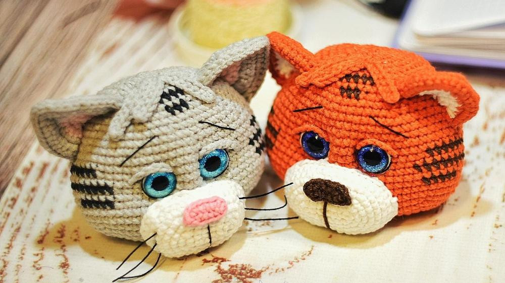 Crochet toy pattern Martin the cat and Anthony the tiger