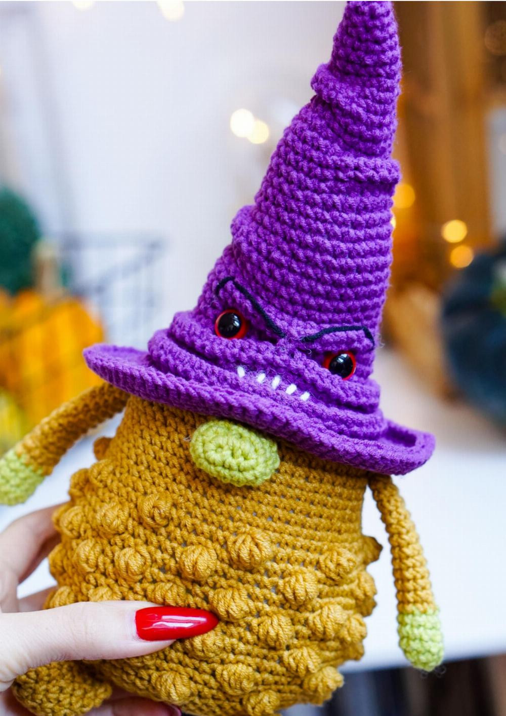 MARIA ERMOLOVA – CROCHETGNOME – CREEPY PUMPKIN GNOME