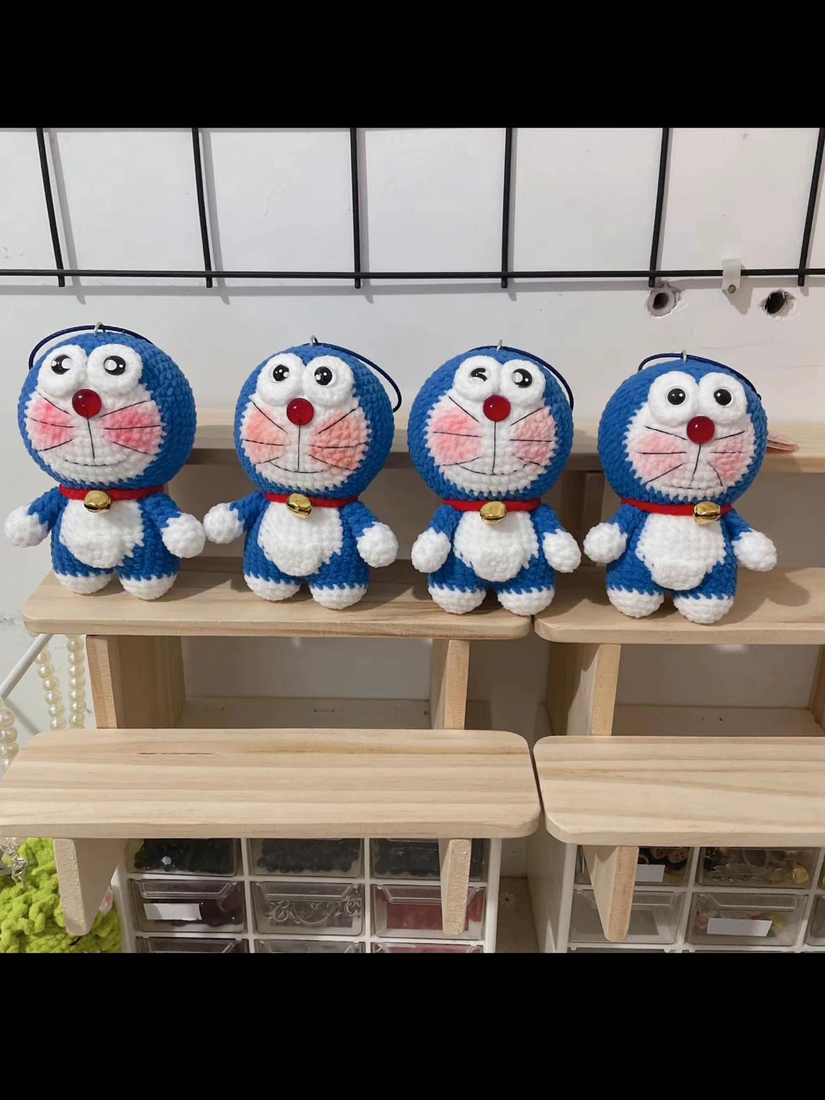 chart móc khóa doraemon