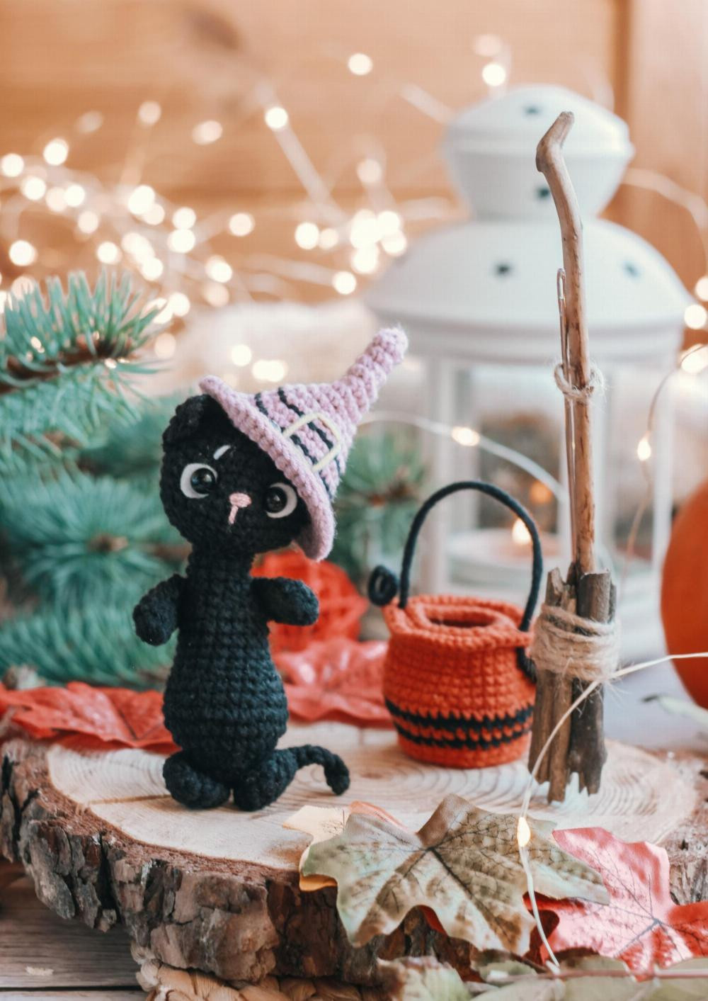 CROCHET PATTERN LITTLE WITCH LILITH AND HER BLACK CAT