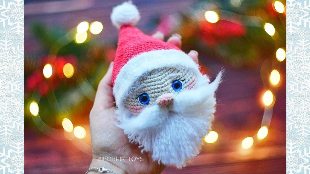 Crochet pattern Santa Claus, wearing red outfit