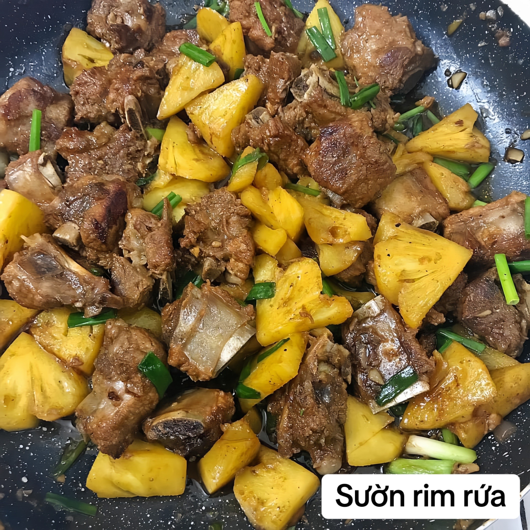 7 công thức nấu ăn: sườn rim rứa, sườn kho, canh chua, thịt heo chiên xù, nộm rau muống, bò hầm,