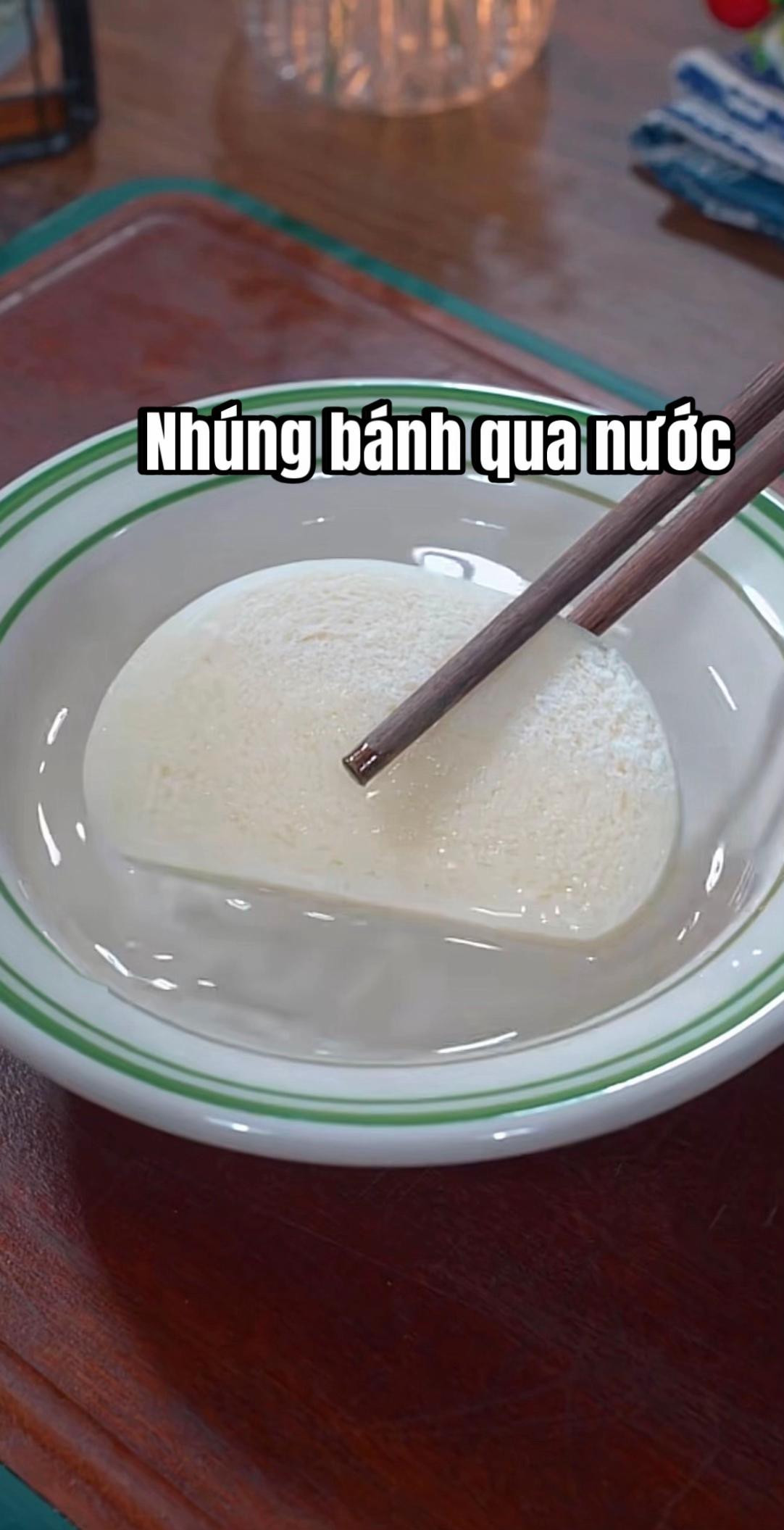 bánh bao nướng với nồi chiên không dầu