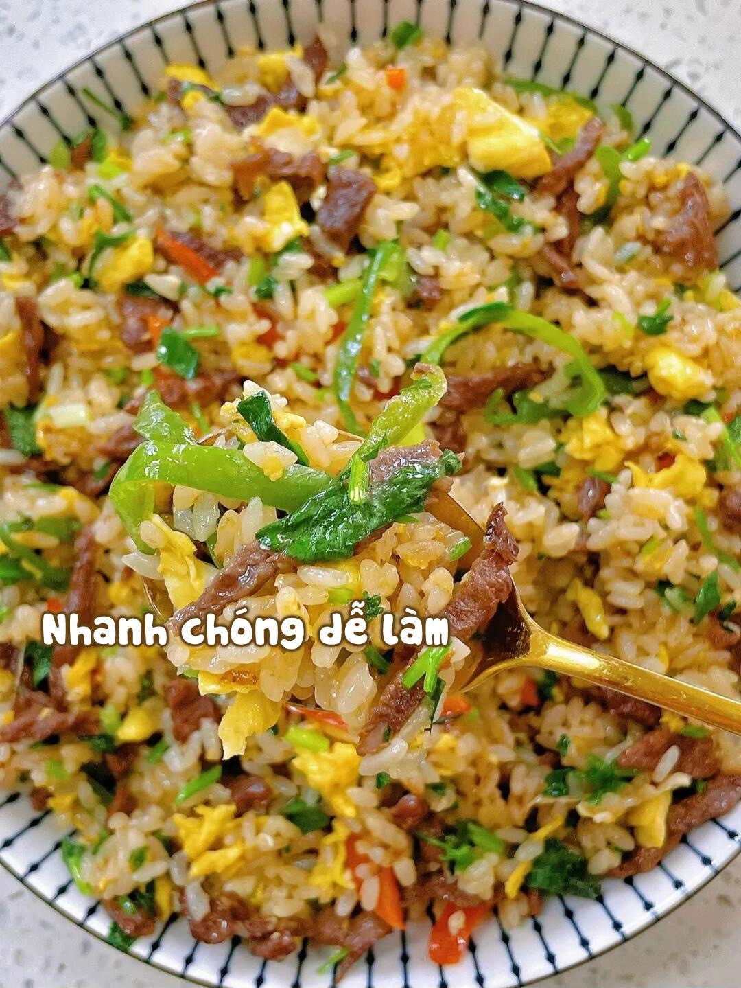 Công thức làm món cơm chiên thịt bò.