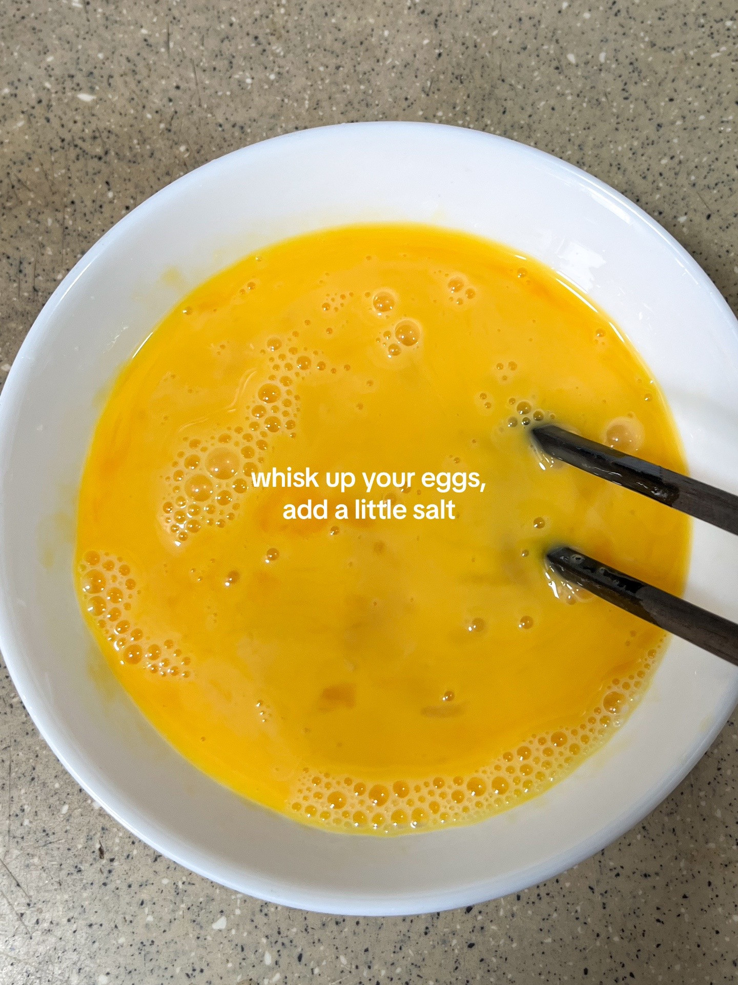 make tomato egg noodle soup