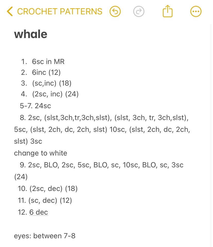 mini whale keychain