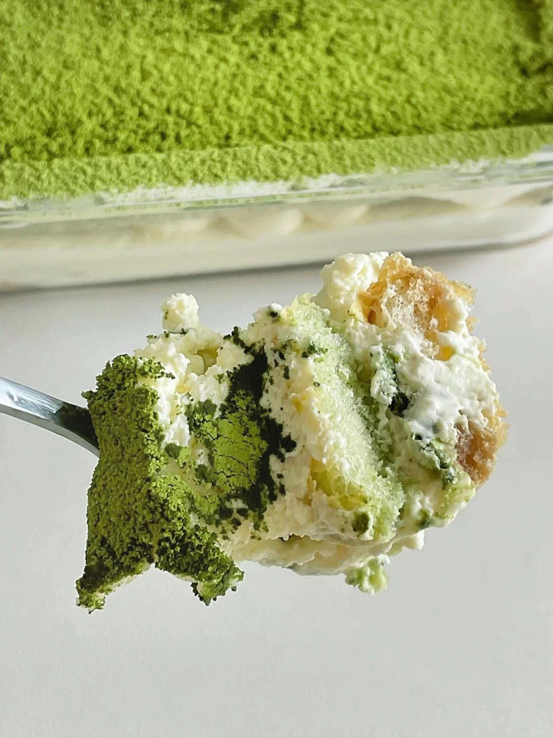 bánh tiramisu matcha