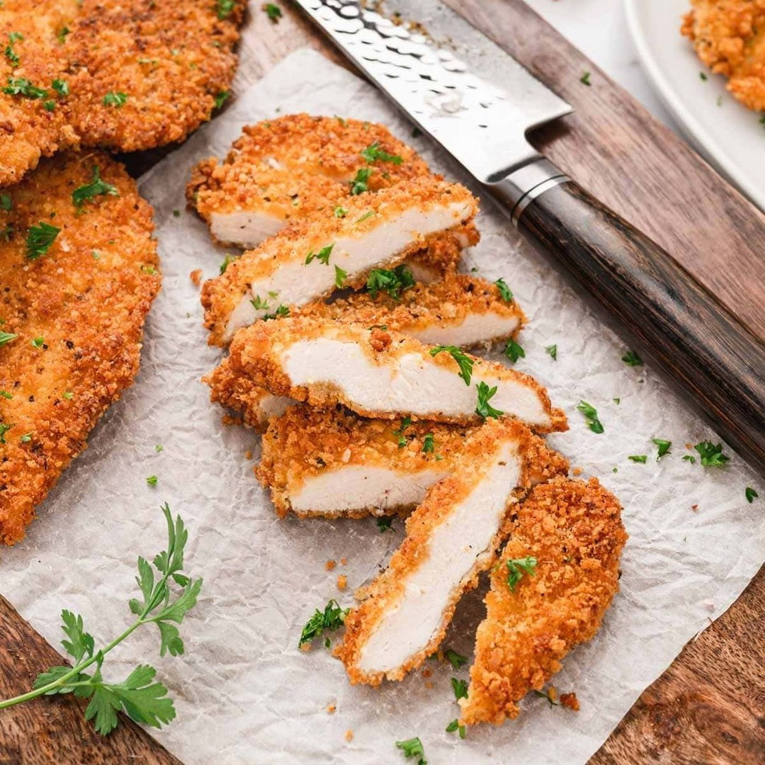 BREADED CHICKEN CUTLETS⁠ Breaded Chicken Cutlets have moist pieces of chicken coated in a golden, crispy breading. Yellow Bliss Road Breaded Chicken Cutlets