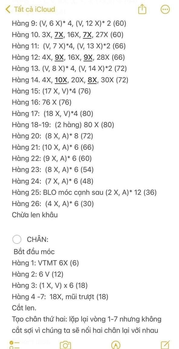 Chart móc mèo đeo túi cá