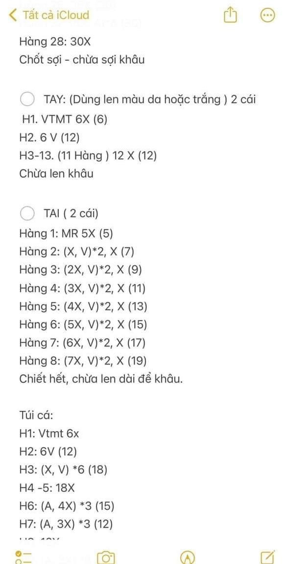 Chart móc mèo đeo túi cá