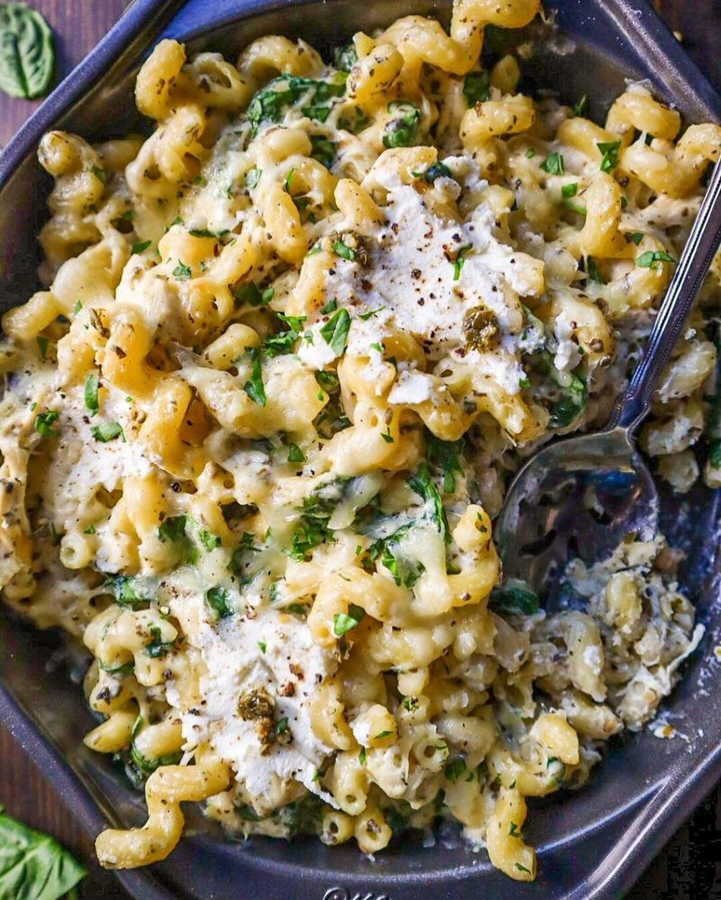 Cheesy Baked Chicken Pesto Mac: