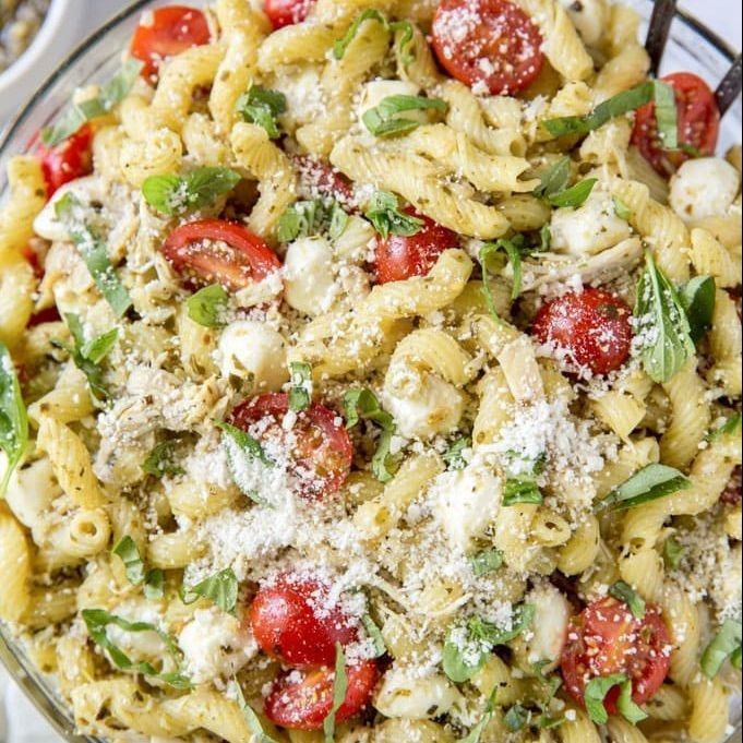 CHICKEN PESTO PASTA SALAD⁠