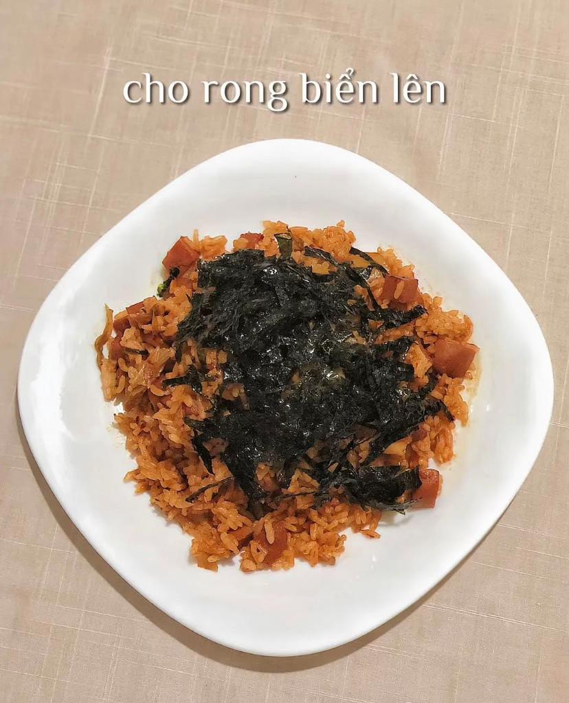 cơm chiên kim chi cho ngày làm biếng