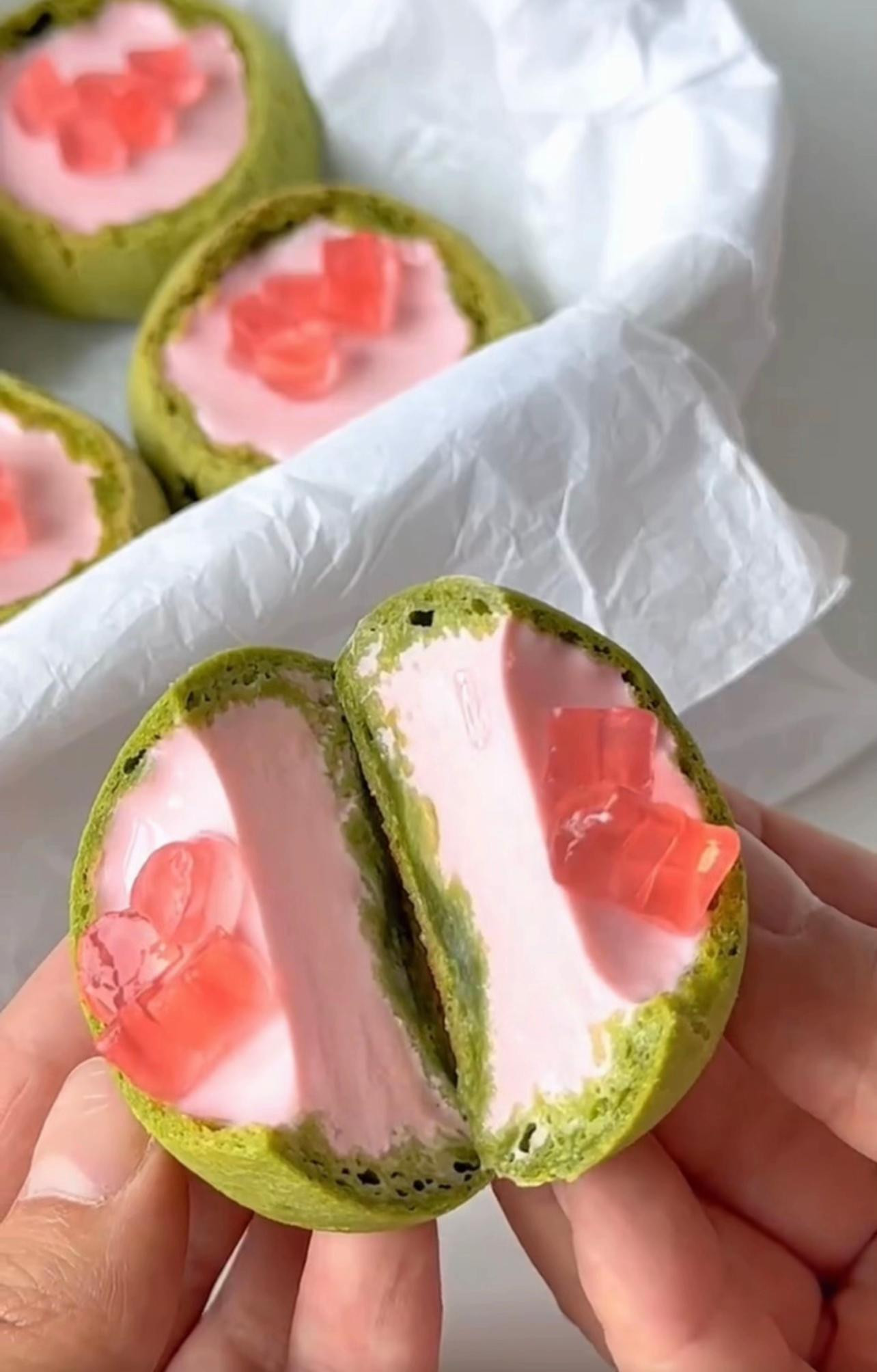 công thức làm bánh matcha strawberry mochi