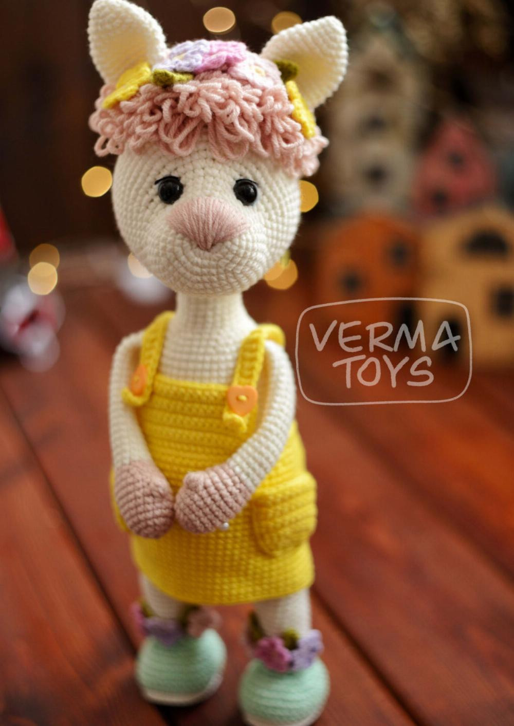 crochet pattern lama toy