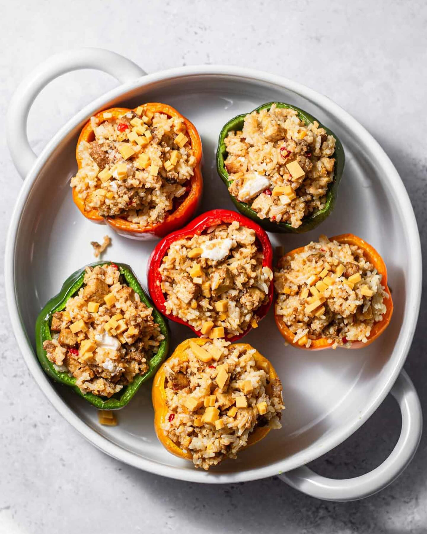 easy vegan stuffed peppers 🫑filled with rice