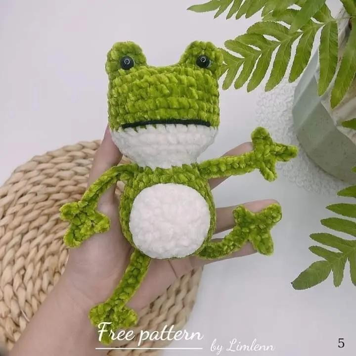 green frog free pattern