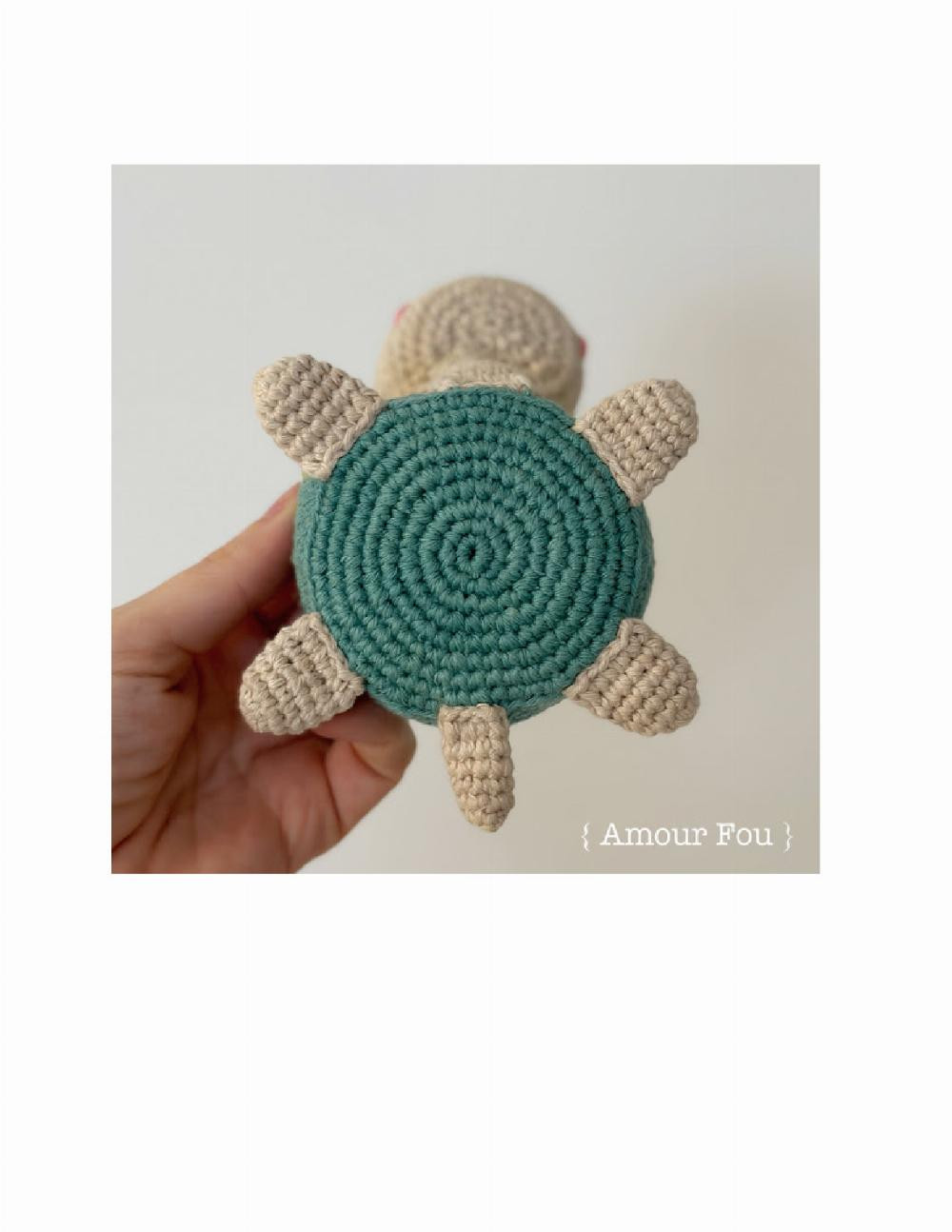 { Lulu, la tortuga cajita... } Materiales - Aguja de crochet de 2.50 mm -