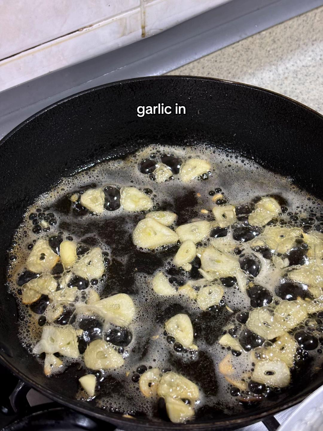 make garlic butter uddon with me