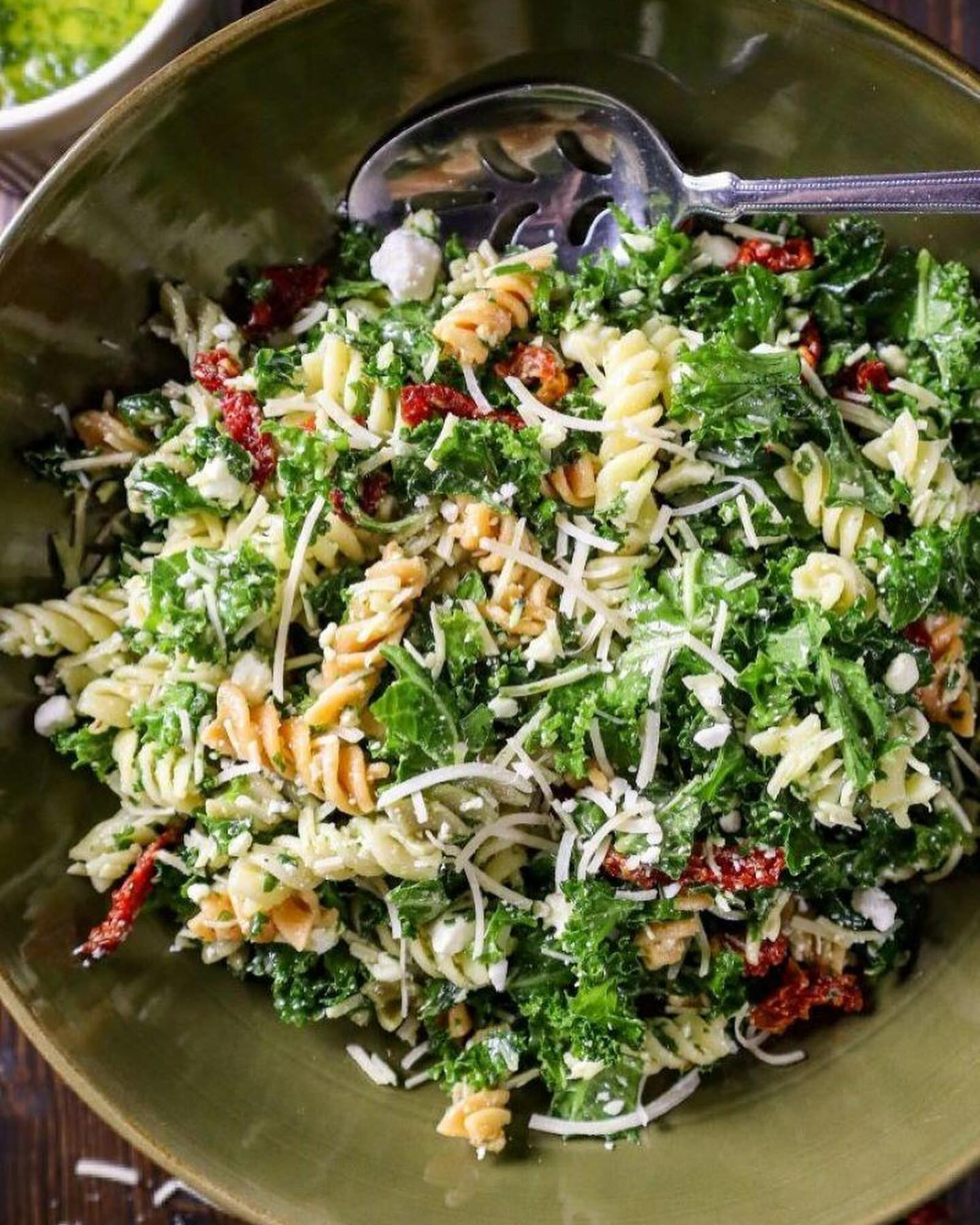 Mediterranean Pasta & Kale Salad with Garlic Basil Dressing: