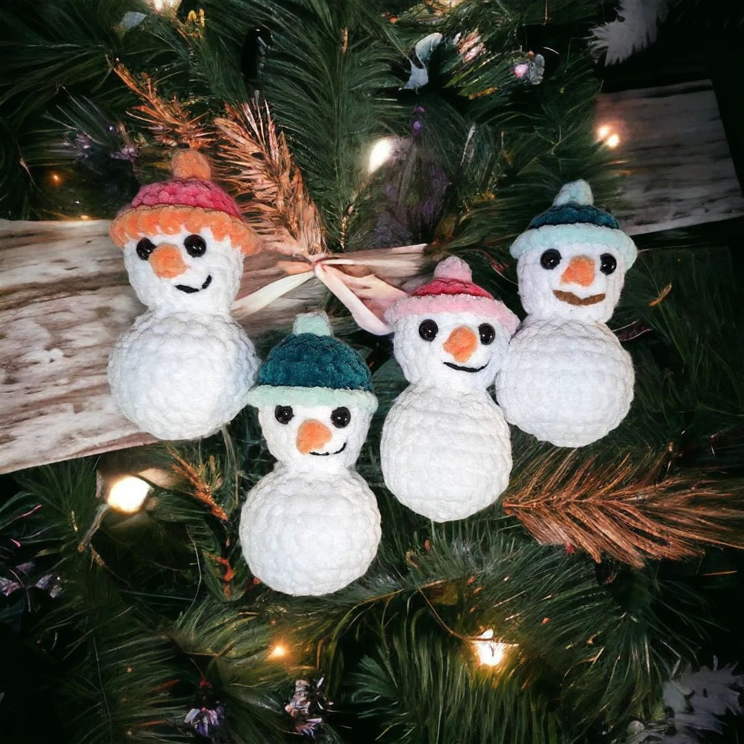 mini snowman crochet pattern