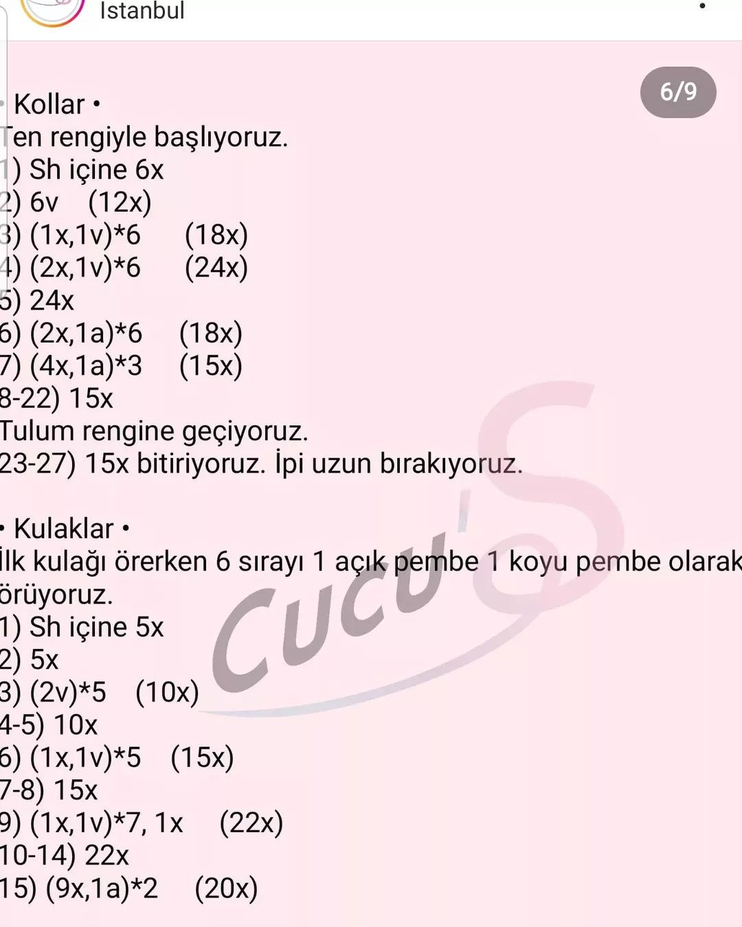 Pembe elbise giyen uzun kulaklı beyaz tavşan için tığ işi modeli