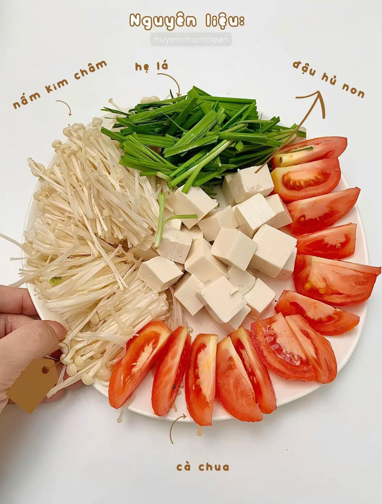 soup đậu hủ nấm cà chua