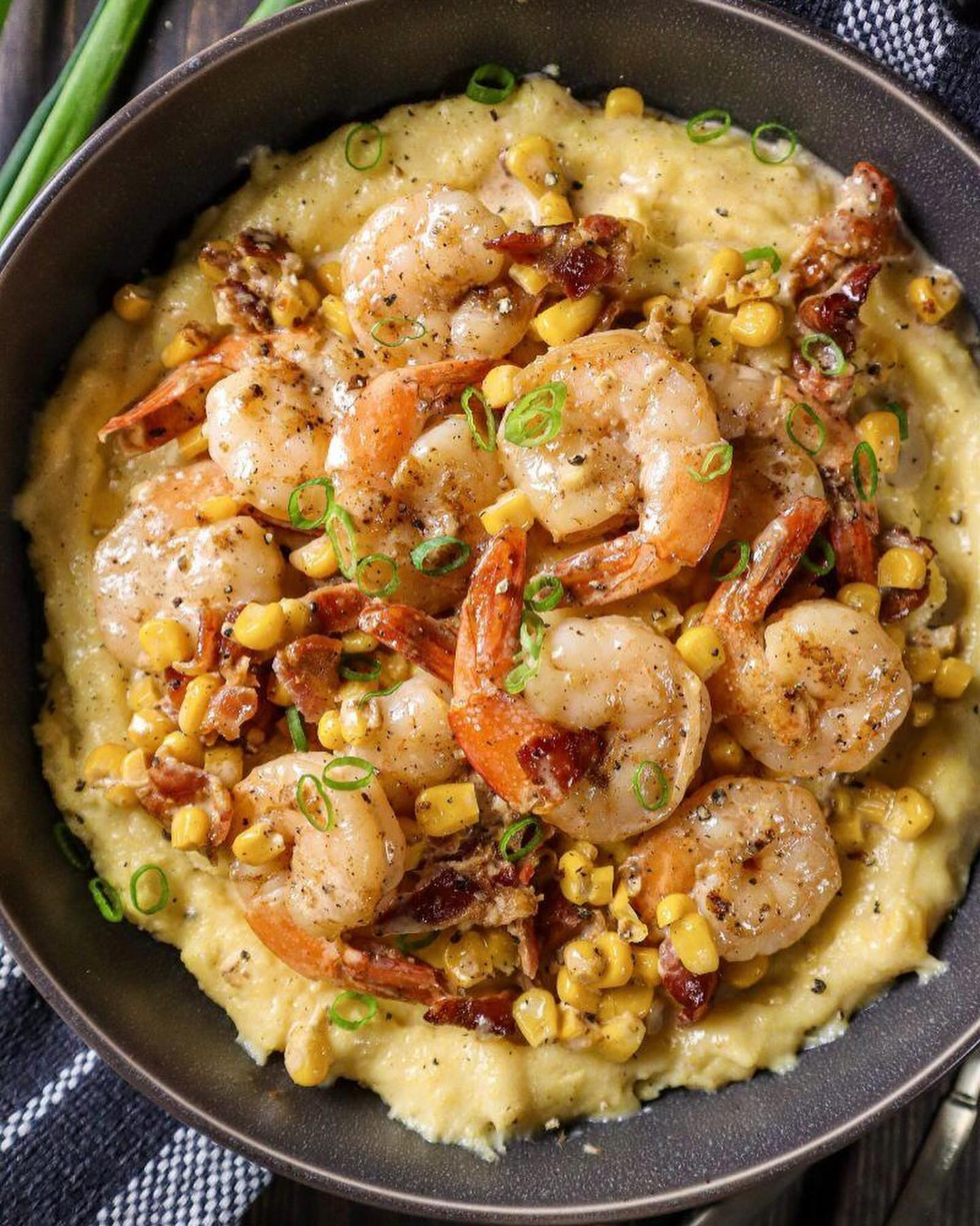 Cajun Shrimp & White Cheddar Grits