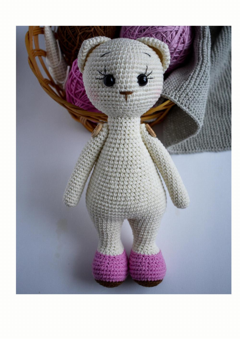 CROCHET PATTERN KITTY MARY