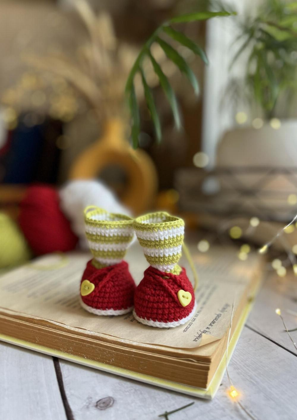 CROCHET PATTERN LADYBUG BETTY