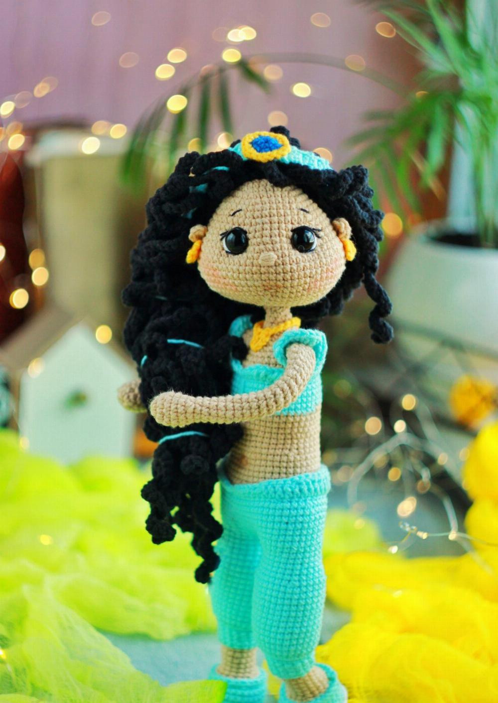 CROCHET PATTERN PRINCESS JASMINE AND HER BEST FRIEND RAJA