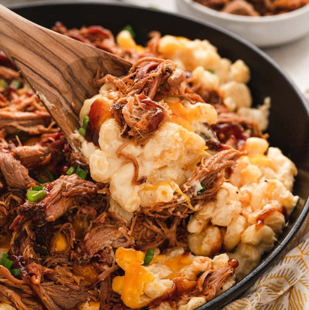 PULLED PORK MAC & CHEESE