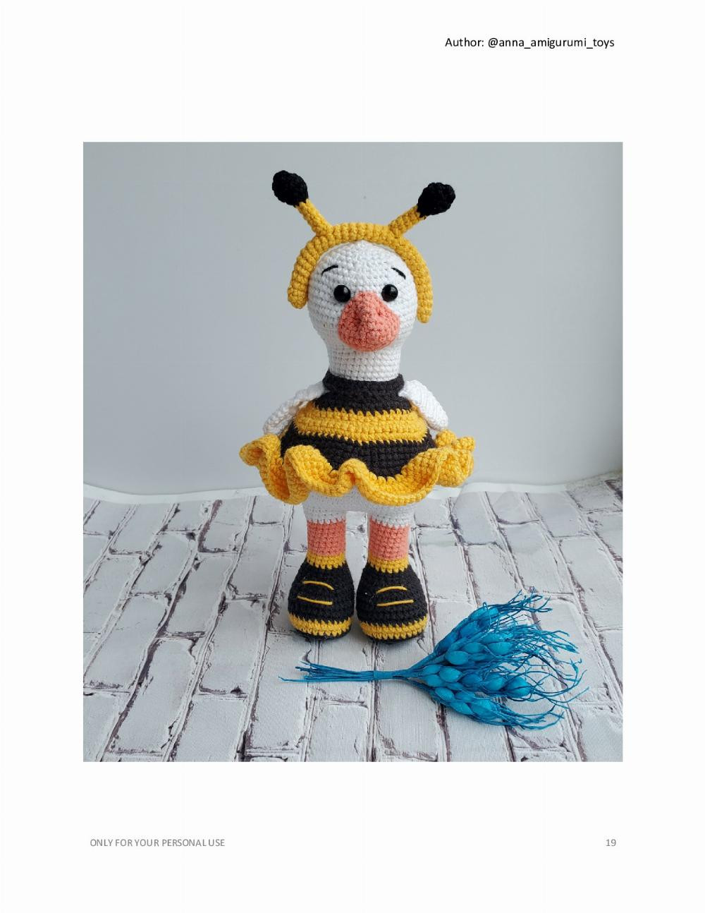 GOOSE cosplay bee crochet pattern