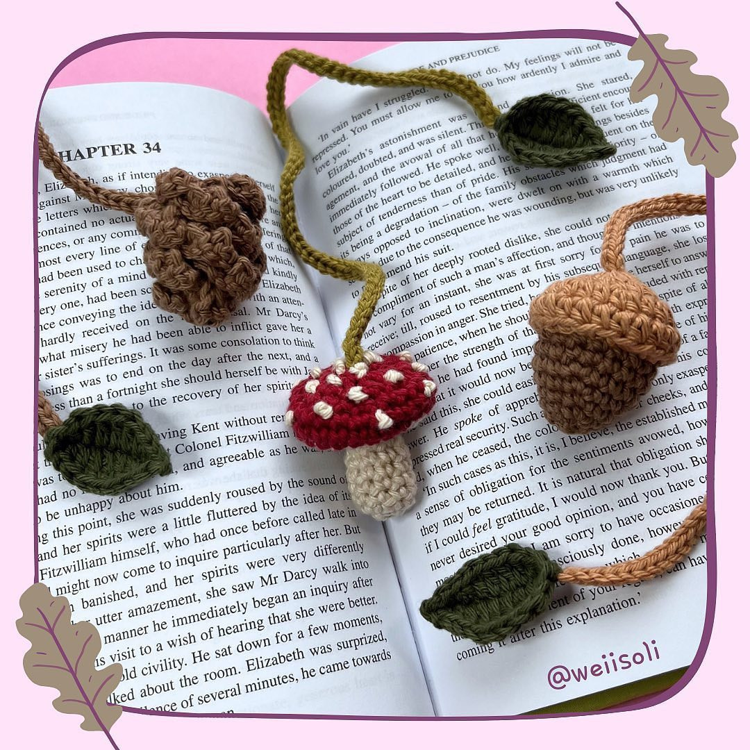 free pattern autumn bookmarks