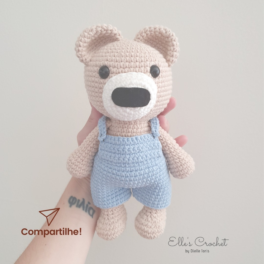 ✨ Urso Antônio - Receita Gratuita! ✨

Neste mês de janeiro, o Elle's Crochet está comemorando 6 anos de página! E, com isso, gostaria de relembrar com vocês algumas de minhas receitas gratuitas de maior sucesso!